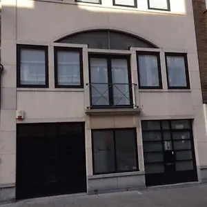 & Leon , Oostende België